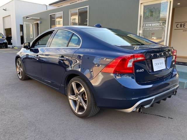 Volvo S60 2012-10 196795-27