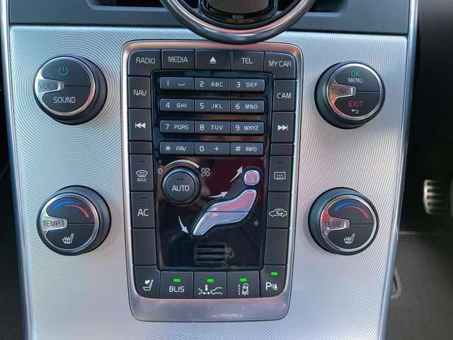 Volvo S60 2012-10 196795-12