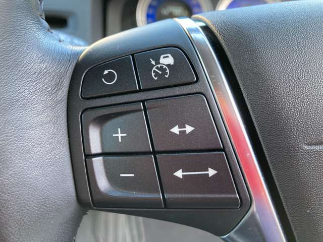 Volvo S60 2012-10 196795-9