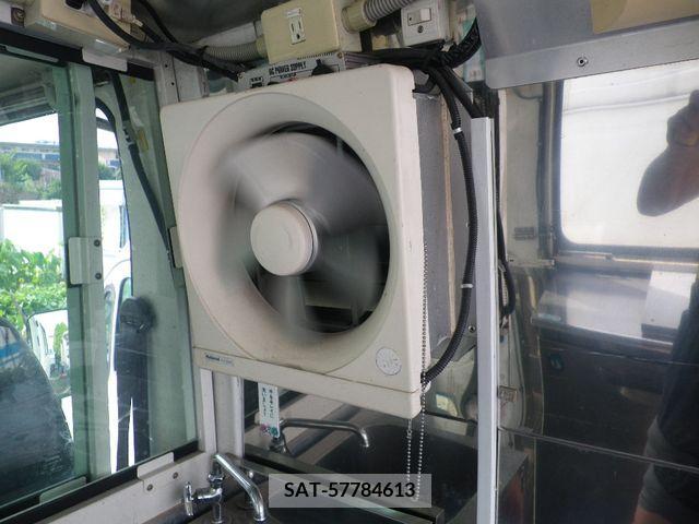 Nissan ATLAS 2013-07 200187-18
