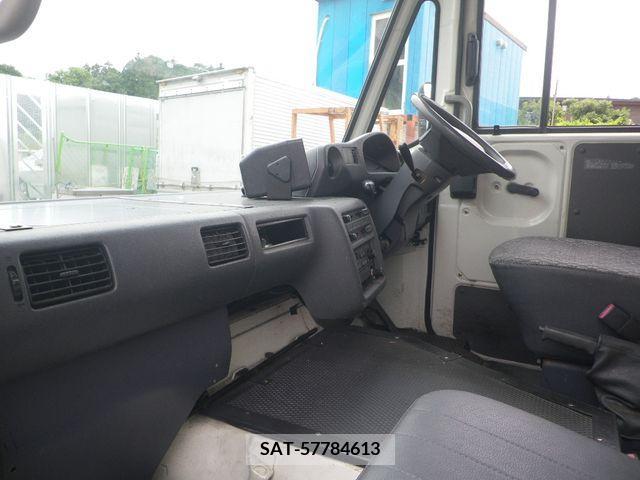 Nissan ATLAS 2013-07 200187-3