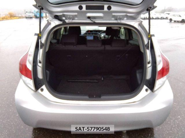 Toyota AQUA 2017-03 222508-2