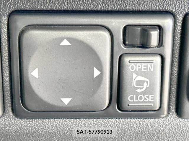 Nissan MARCH 2022-07 308109-7
