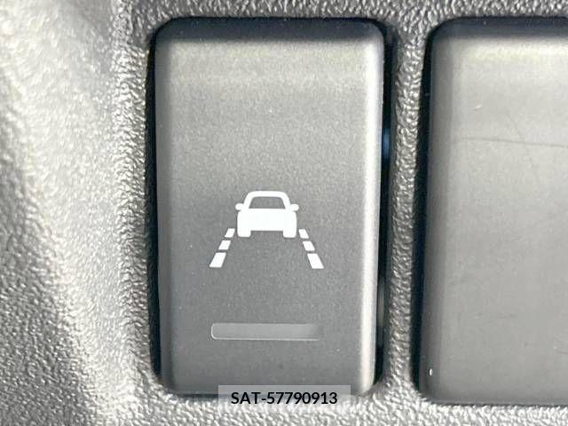 Nissan MARCH 2022-07 308109-5