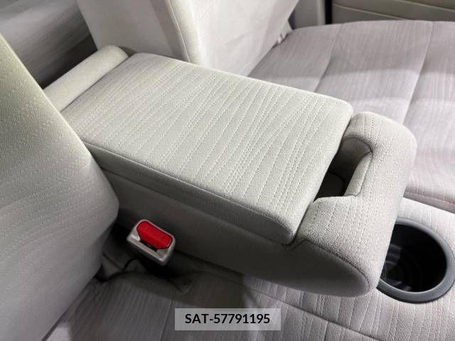 Nissan CUBE 2018-03 256950-8