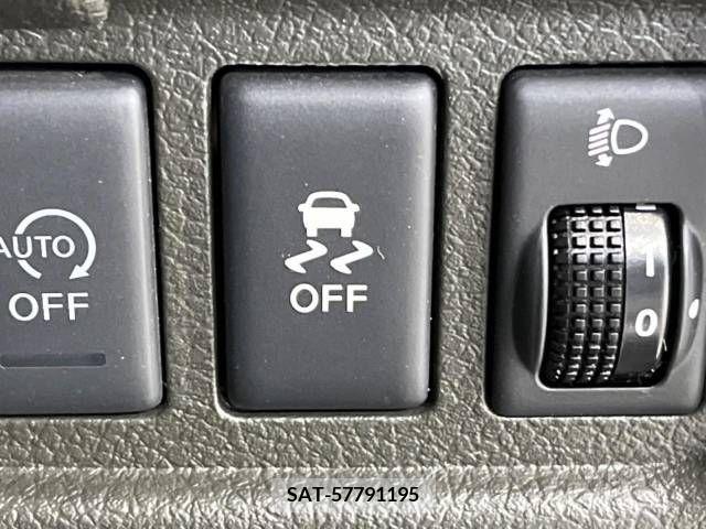 Nissan CUBE 2018-03 256950-6