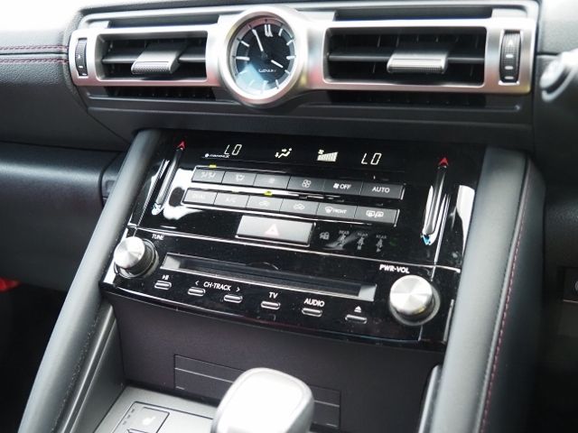 Lexus IS 2021-04 4246-26