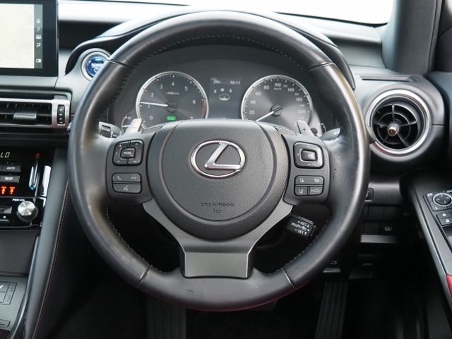 Lexus IS 2021-04 4246-16