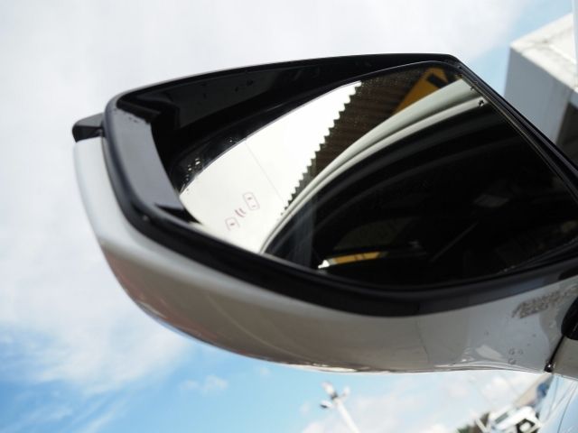 Lexus IS 2021-04 4246-20