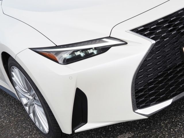 Lexus IS 2021-04 4246-7