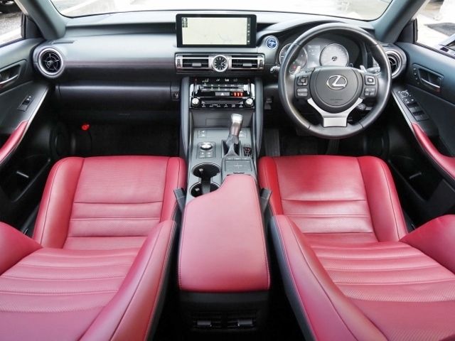 Lexus IS 2021-04 4246-10