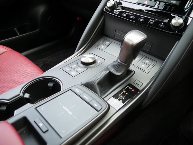 Lexus IS 2021-04 4246-24