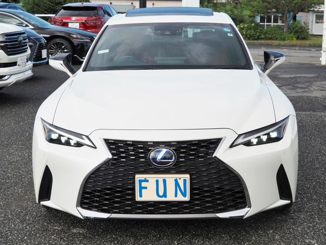 Lexus IS 2021-04 4246-1