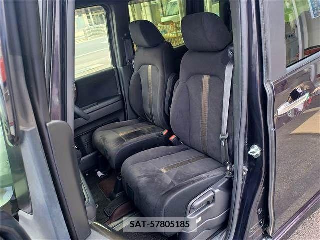 Honda N BOX CUSTOM 2018-03 279282-3