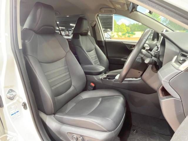 Toyota RAV4 2020-11 4750-9