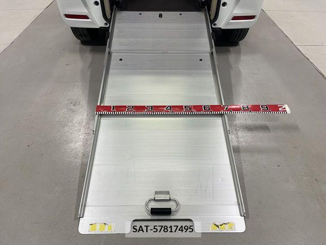 Honda N BOX 2019-02 307446-1