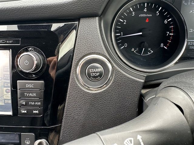 Nissan X-TRAIL 2014-03 1946-18