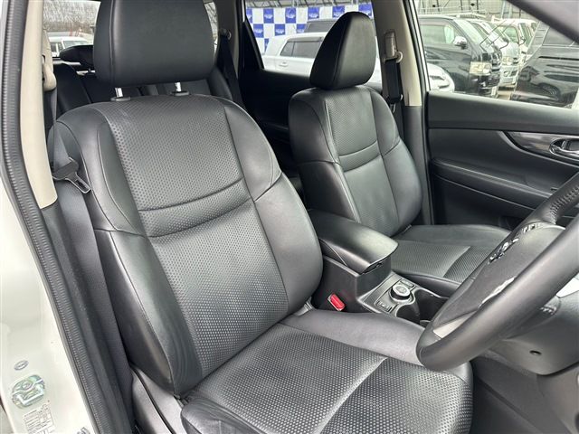 Nissan X-TRAIL 2014-03 1946-27