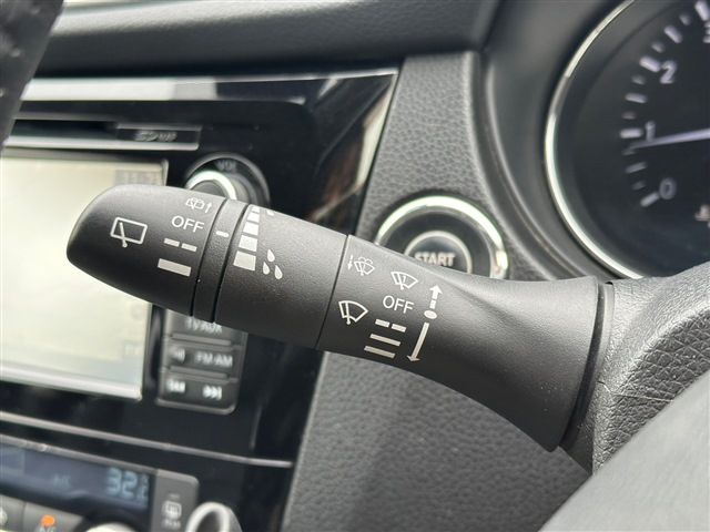 Nissan X-TRAIL 2014-03 1946-25