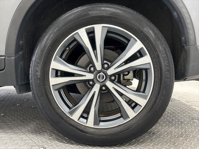 Nissan X-TRAIL 2018-04 193596-17