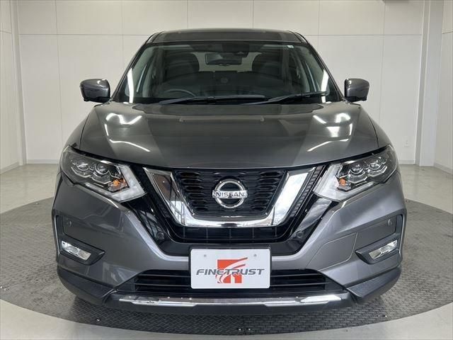 Nissan X-TRAIL 2018-04 193596-1