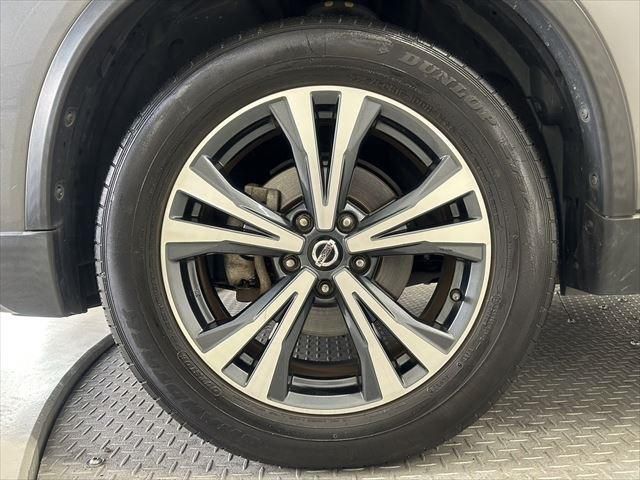 Nissan X-TRAIL 2018-04 193596-16