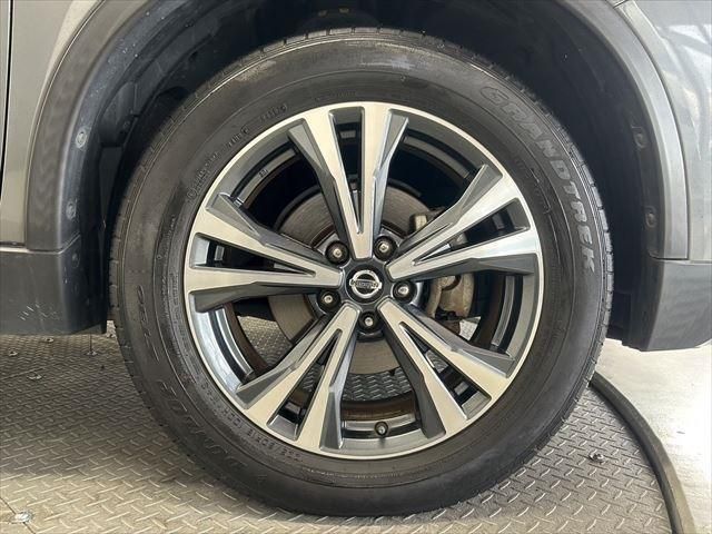 Nissan X-TRAIL 2018-04 193596-14