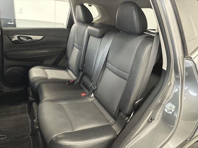 Nissan X-TRAIL 2018-04 193596-22