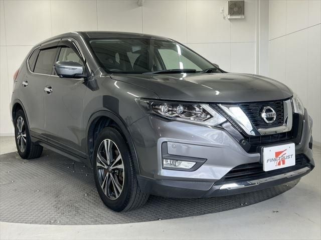 Nissan X-TRAIL 2018-04 193596-2