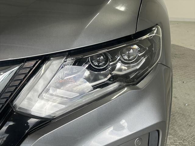 Nissan X-TRAIL 2018-04 193596-8
