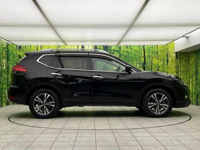 Nissan X-TRAIL 2018-10 189354-17