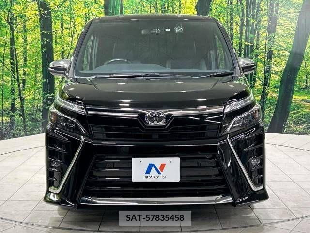 Toyota VOXY 2021-04 242238-14