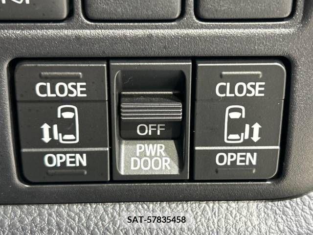 Toyota VOXY 2021-04 242238-5