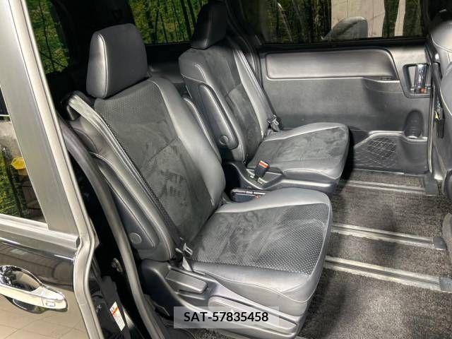 Toyota VOXY 2021-04 242238-9
