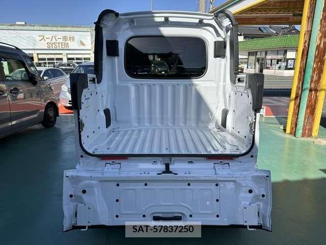 Daihatsu HIJET VAN 2023-04 216265-12