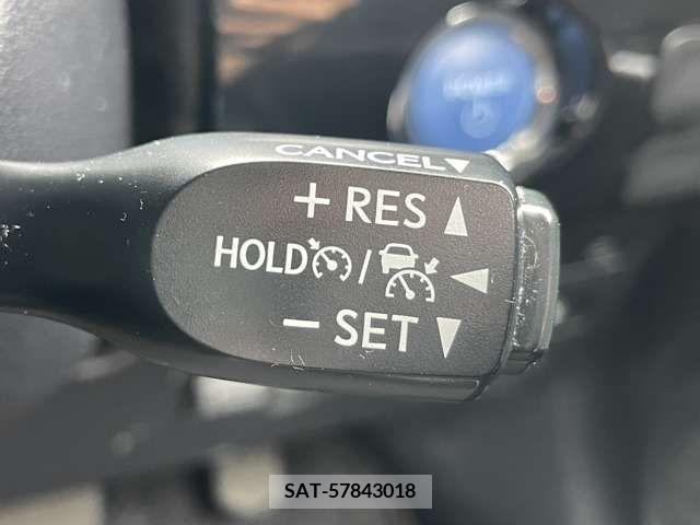 Toyota PRIUS PHV 2017-05 375415-13