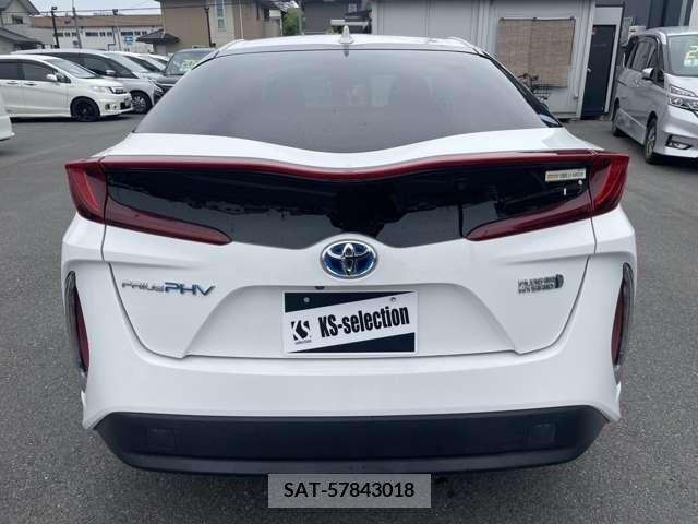Toyota PRIUS PHV 2017-05 375415-3