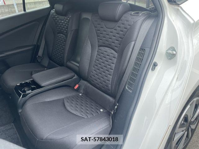 Toyota PRIUS PHV 2017-05 375415-19