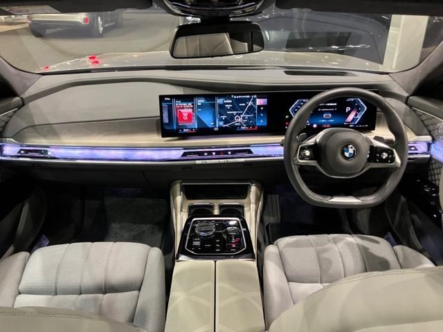Bmw 7 SERIES 2022-12 195943-1