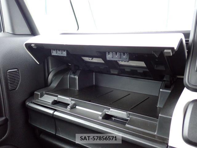 Suzuki SPACIA 2019-03 329057-18