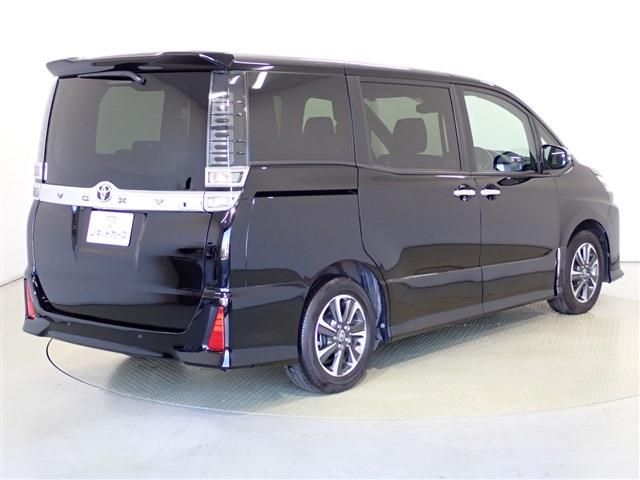 Toyota VOXY 2020-11 29022-3