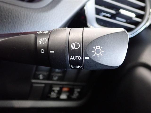 Toyota VOXY 2020-11 29022-19