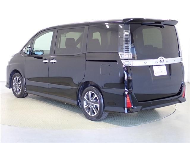 Toyota VOXY 2020-11 29022-6