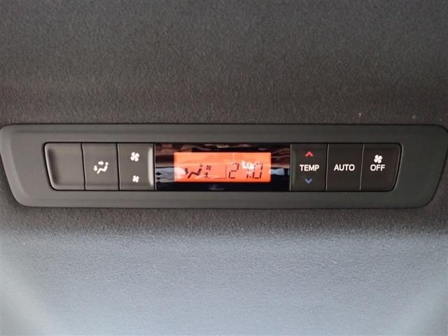 Toyota VOXY 2020-11 29022-29