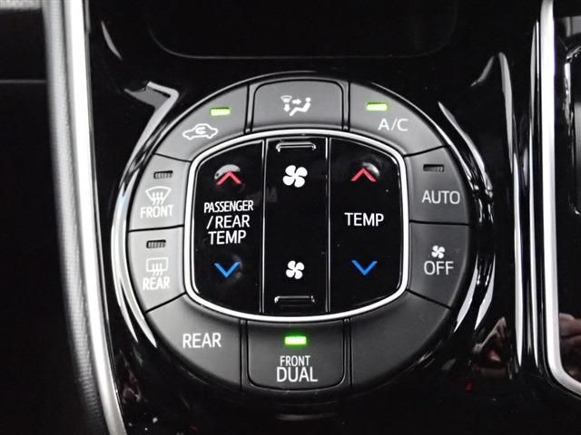 Toyota VOXY 2020-11 29022-15