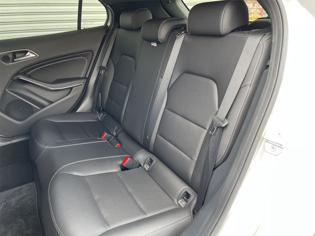 Mercedes Benz GLA-CLASS 2017-06 6967-24