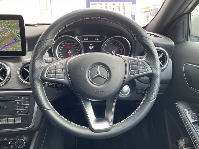 Mercedes Benz GLA-CLASS 2017-06 6967-26