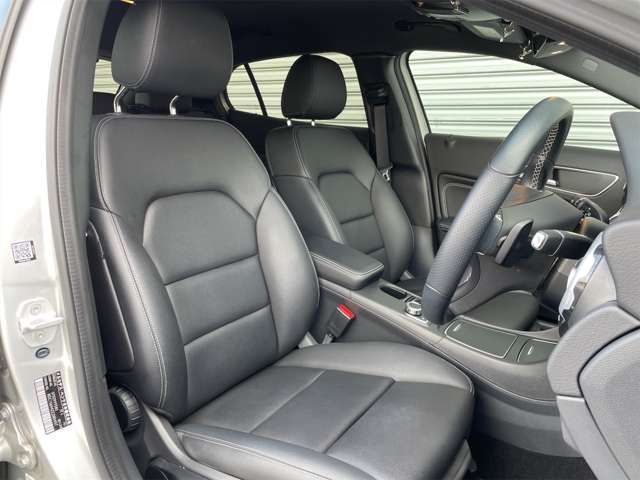 Mercedes Benz GLA-CLASS 2017-06 6967-8