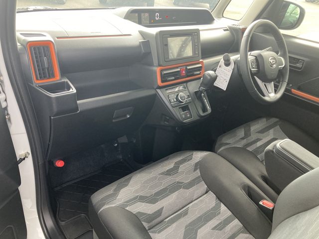 Daihatsu TANTO 2022-10 20433-5