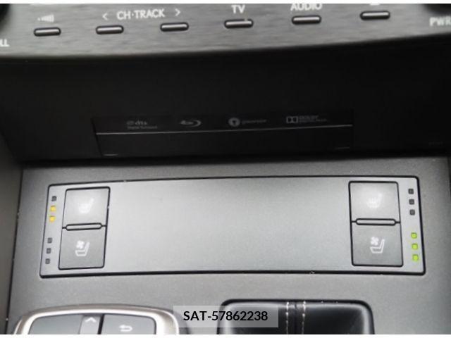 Lexus IS 2018-10 229121-24